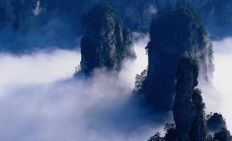 基层干部在“德财”方面要成群众“引路人”_职工群众