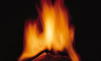 2020年法院遴选热点：小康路上实现新担当新作为_国家遴选出路