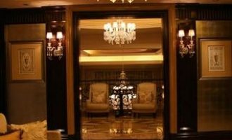 2019年领导讲话优秀范文：2019年新年贺词（海洋一所）_机关遴选人员培训会议讲话